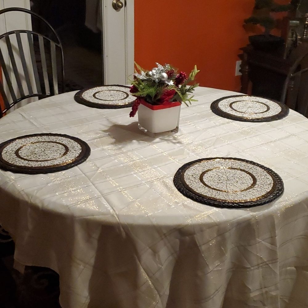 Table cloth size 83" - Picture 6 of 8